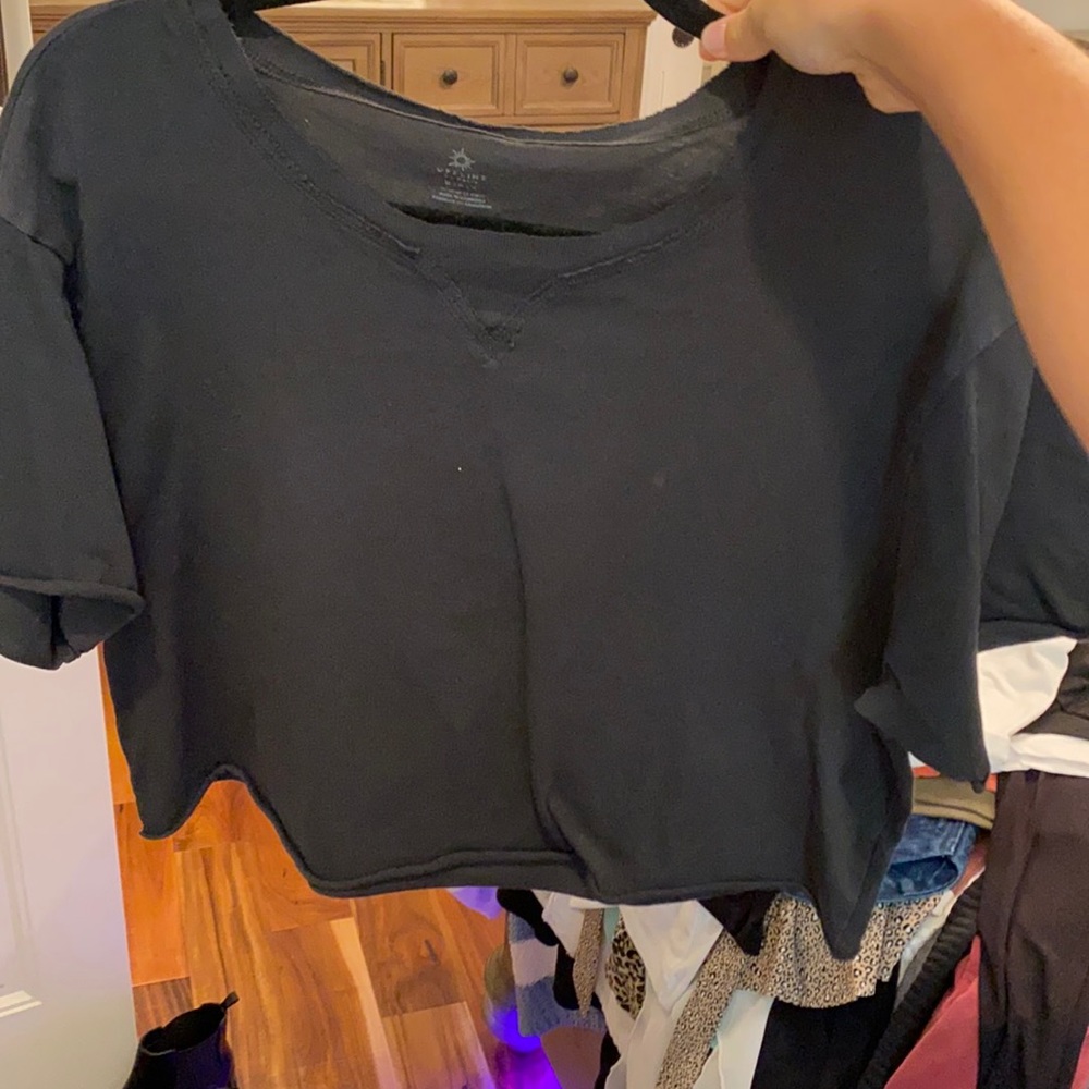 grey cropped top
